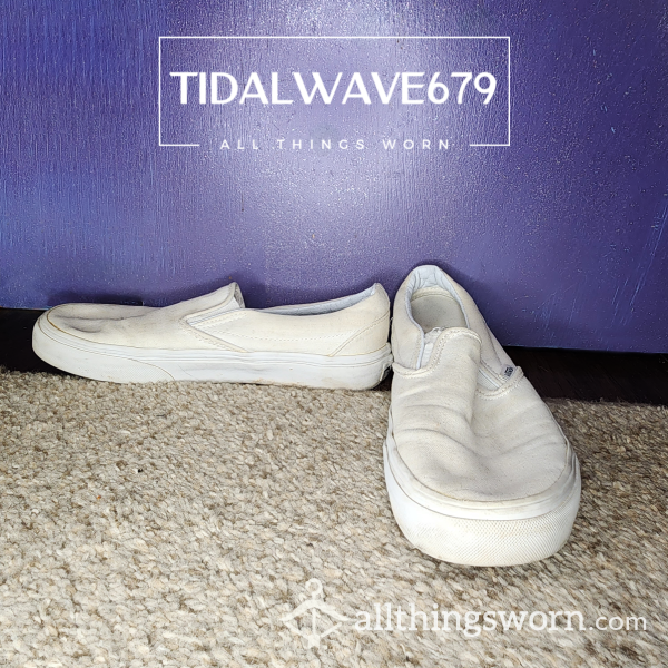 Shoes :: White Slip-on Vans | 𝗦𝗜𝗭𝗘 𝟴