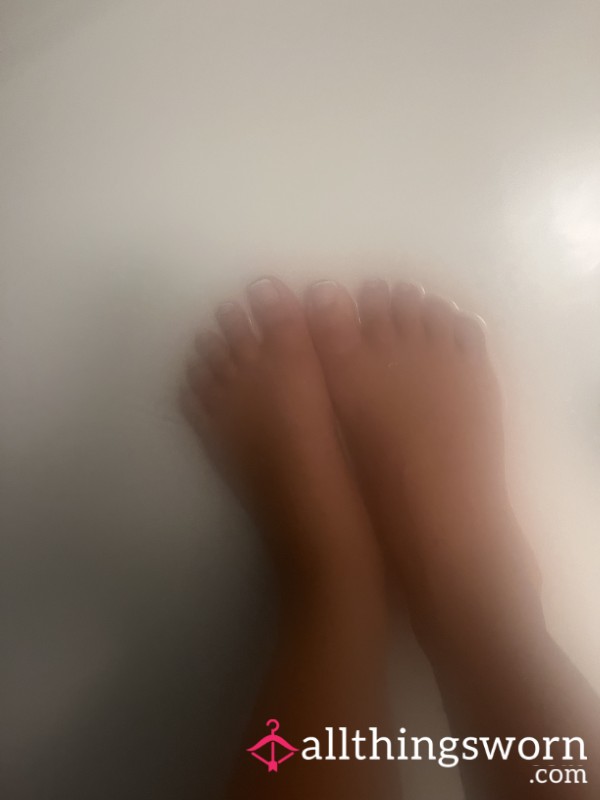 Shower Feet