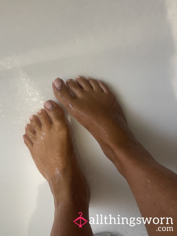 Shower Feet Pics