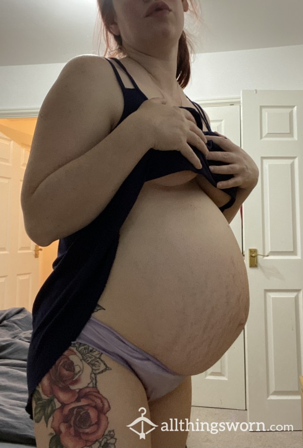 Showing Off My Preggo Belly!