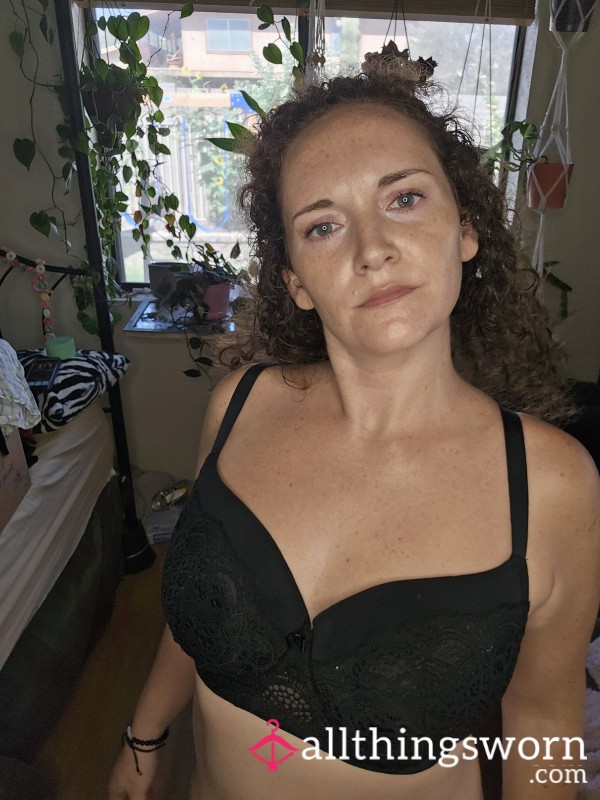 Sissies, Trans, Cross Dressers! XL Big Titty Black Bra, DD