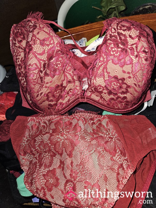 Sissies, Trans, Cross Dressers! XL Big Titty Bra And Panty Set!