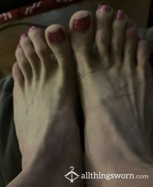 Sissy Toes!