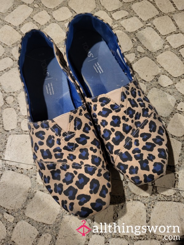 Size 10 Blue Animal Print Toms