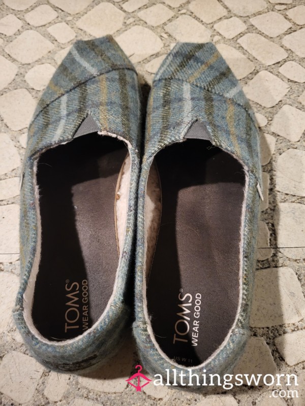 Size 11 Green Plaid Toms With Sherpa Lined