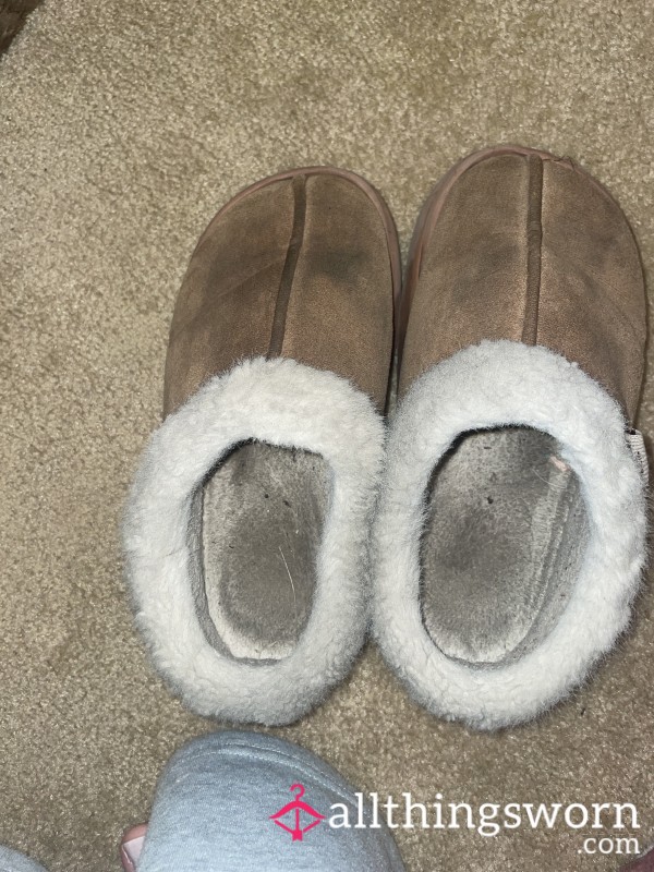 Size 6 Brown Fuzzy Slippers