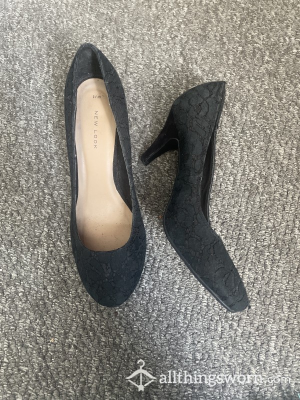 Size 6 Well Worn Black Kitten Heels