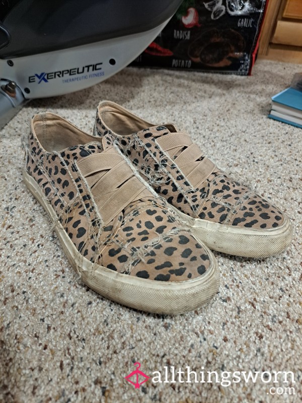 Size 7 Stinky Slip On Sneakers