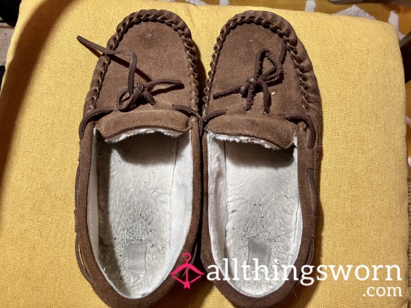 Size 8 Musky Odor Well Worn Moccasins