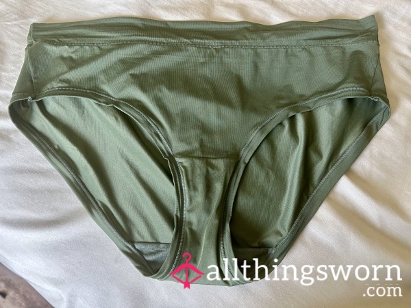 Size L Intoxicating Green Full Backs