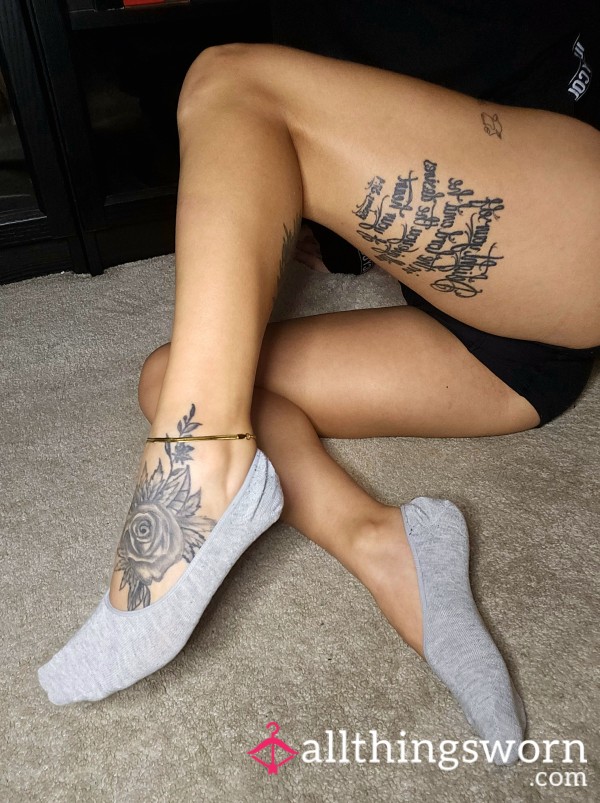 Slip On Soft Grey Socks Short Cotton Low Cut Socks Asian Petite Small Arched Tattooed Japanese Feet Fitness Model 🤍