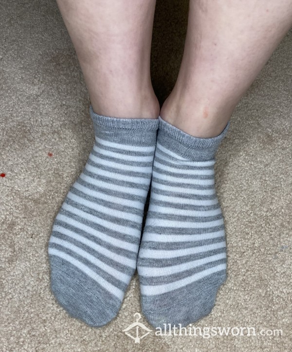 🐼Small Grey Striped Panda Socks🐼