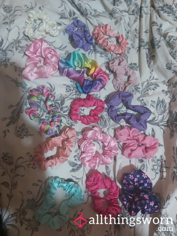 Small Wallet Sized Scrunchies