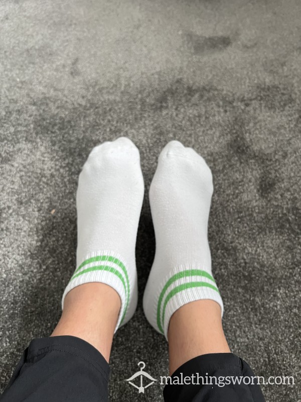 Get A Whiff Of Me: Smelly Gym Socks 🧦💪