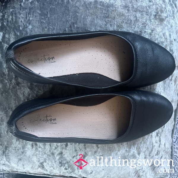 Smelly Black Flat Work Shoes (7)