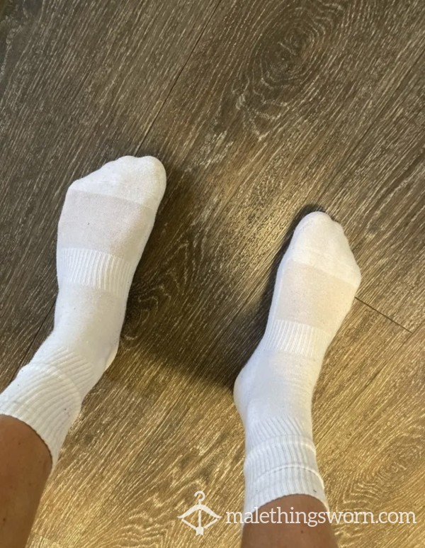 SMELLY DANCER SOCKS