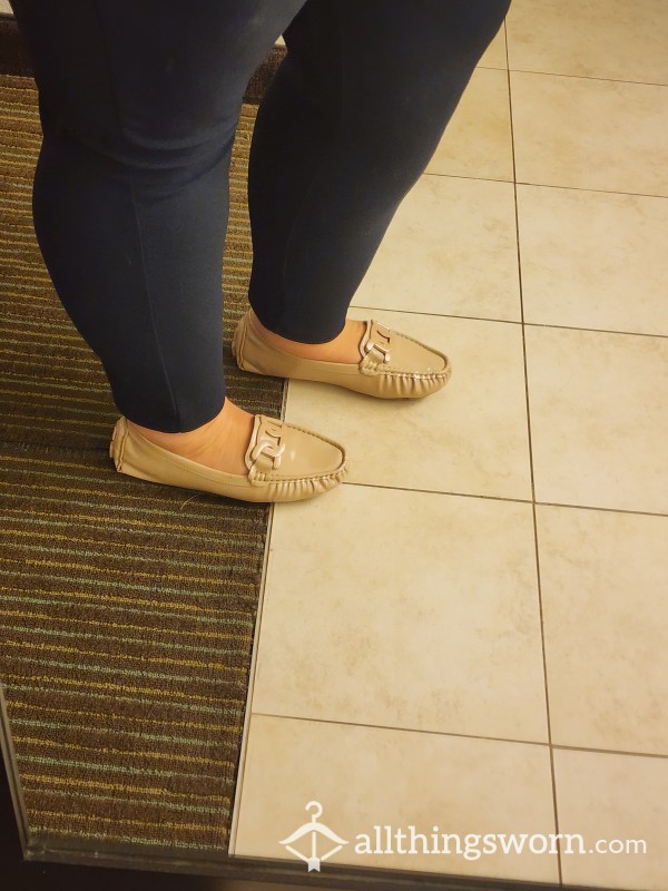 Smelly Size 9 Flats