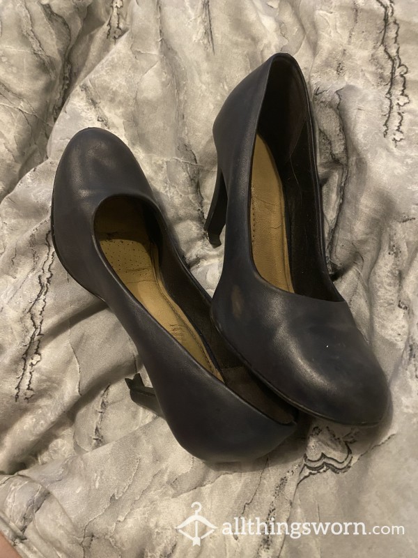 Smelly Well-worn Cabin Crew Heels