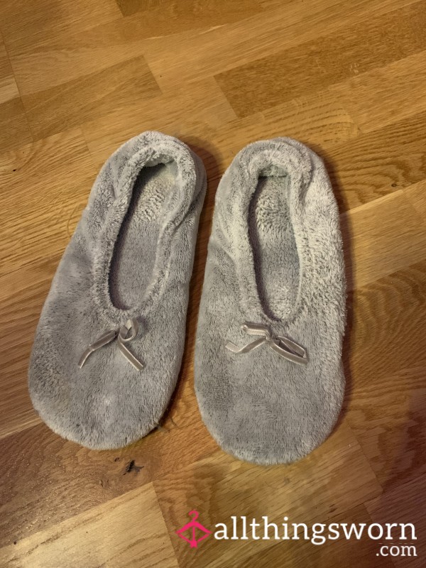 Smelly Well Worn Grey Female Slippers