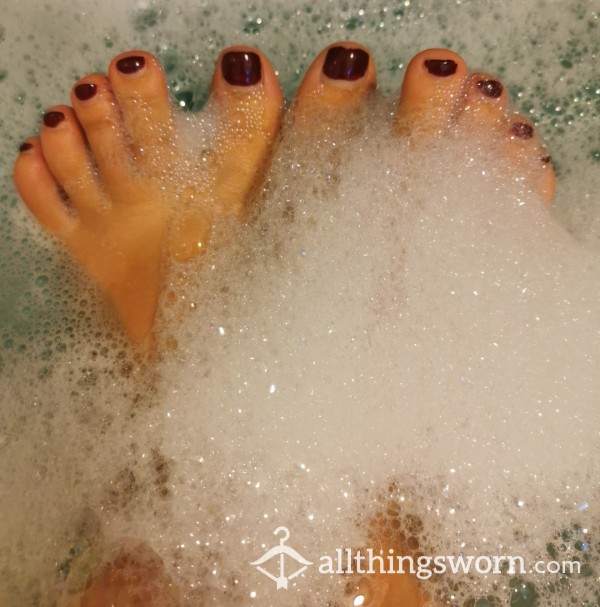 Soaking Those Toes! 💦