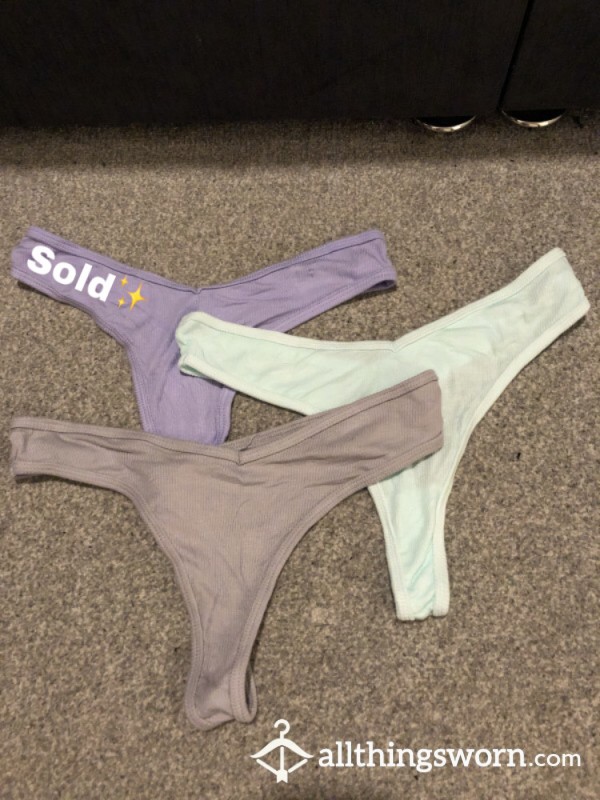 ✨Soft Coloured Thongs✨