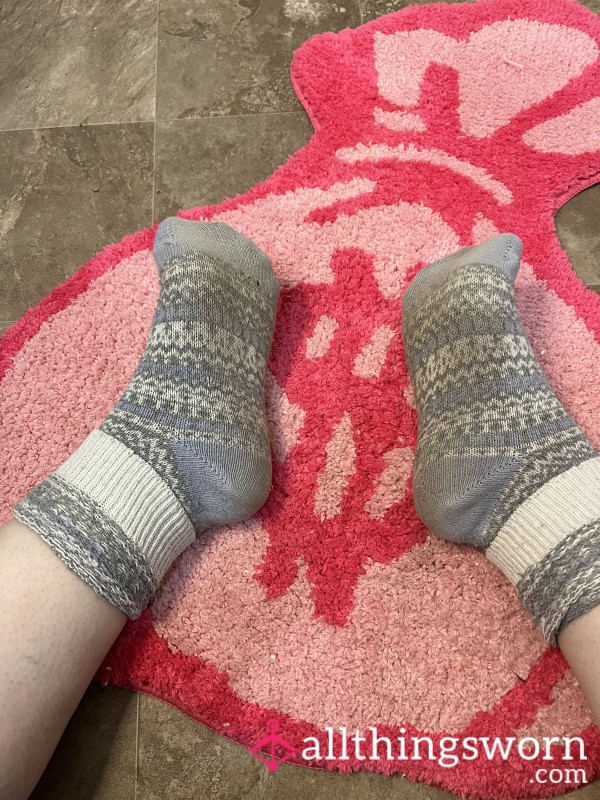 Soft & Cozy Winter Boot Socks – Well-Worn & Broken In