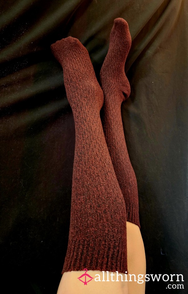 Soft & Stretchy Burgundy Knee Socks Worn By Curvy Amazon MILF