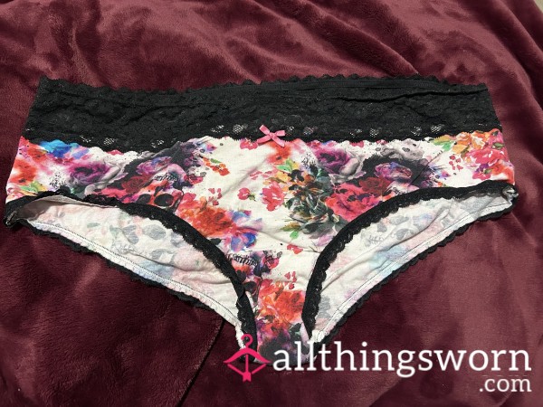 ~SPLATTER RAINBOW COLORS & SKULL PRINT LACE TRIM COTTON CHEEKY PANTY~