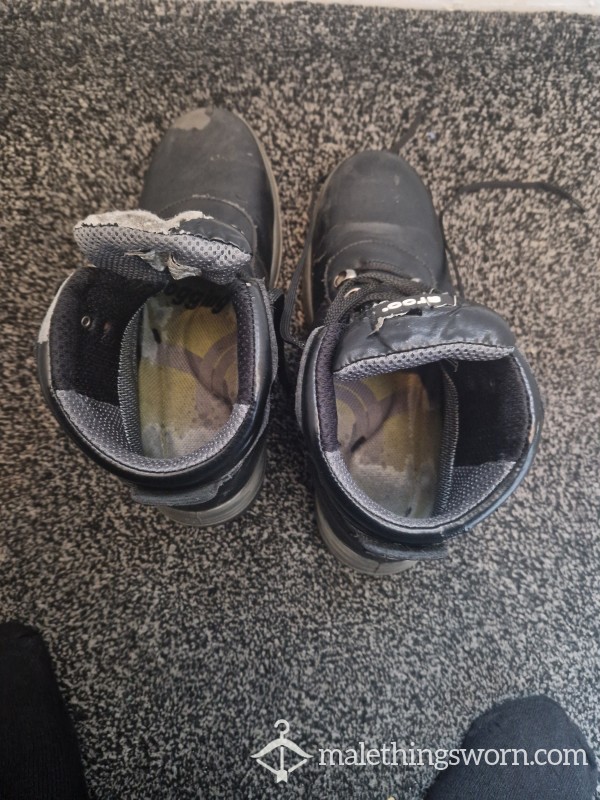 Stinking Dirty Trashed Over 1 Year Old Steel Toecap Boots( Wearing Until Sold So Be Quick If You Want Them)