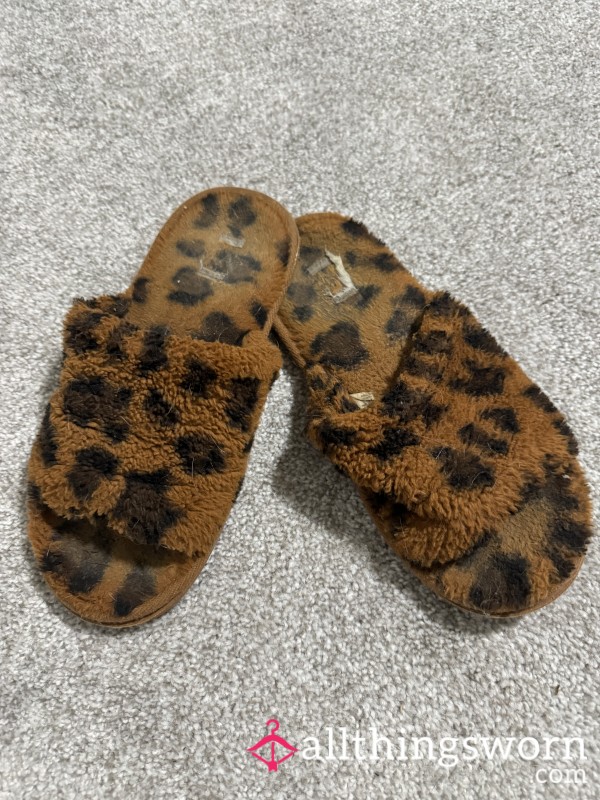 Stinky Cheetah Print Slippers