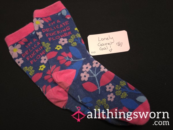 Stinky Delicate Flower Socks.