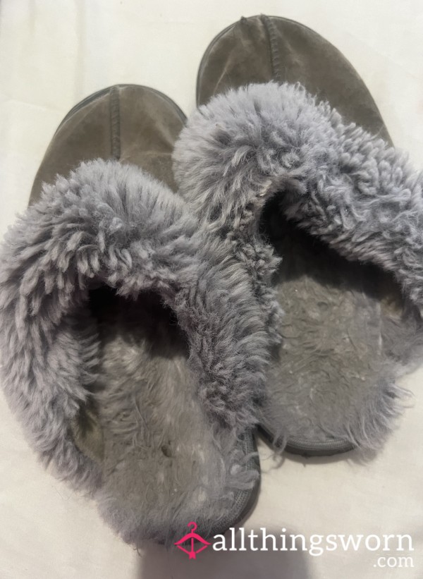 Stinky Overworn Fluffy Slippers With A Custom Clip😈