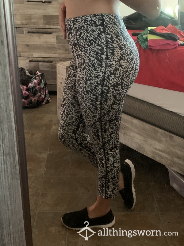 Stinky Gym Leggings (Nike Capri) Bottoms