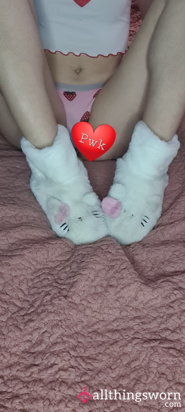 Stinky Kitty Slippers & Mini Photoset 💦