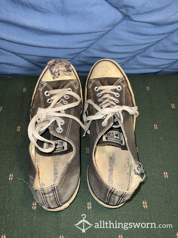 Stinky Worn Converse