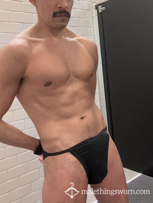 String Hanes Black Briefs