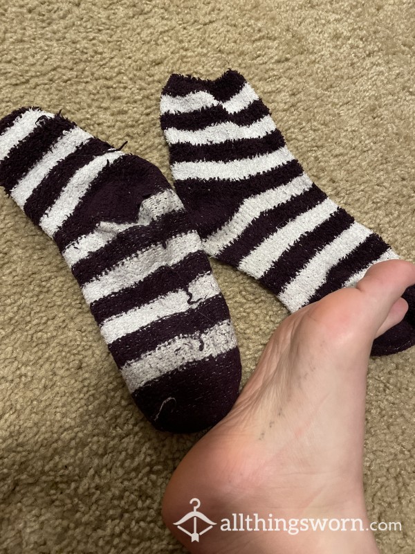 STRIPED FUZZY SOCKS