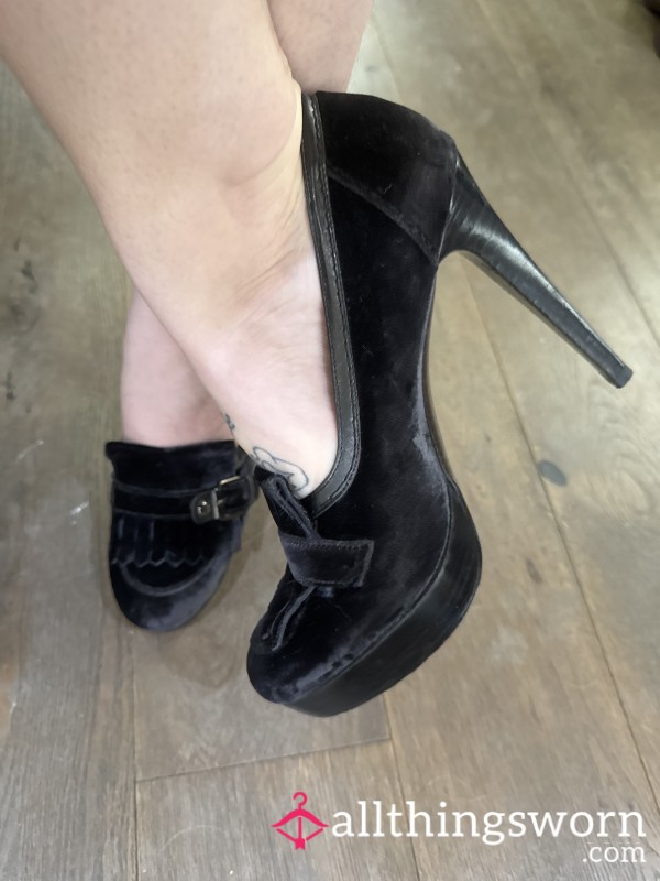 Stuart Weitzman Black Velvet Goth Stiletto Pump's