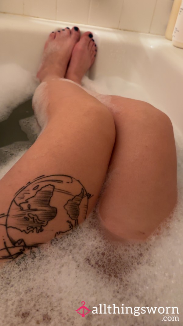 Suds And Feet!