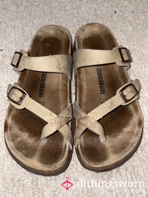 SUEDE FOOTBED SANDALS