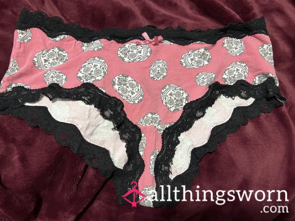 ~SUGAR SKULL PINK & WHITE LACE TRIM CHEEKY PANTY~