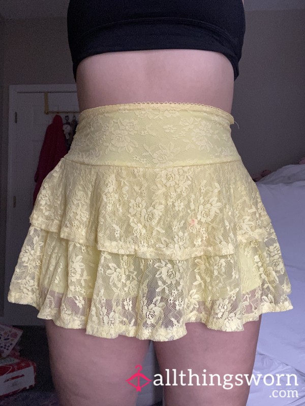 💛 Sunny Lace Skirt: Radiant & Irresistible! 💛