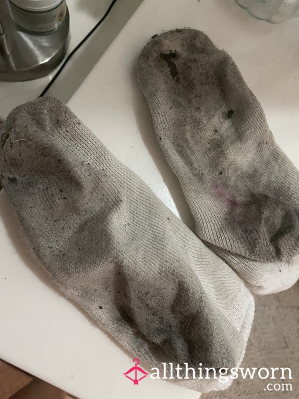 Super B*mmed Buyer Had To Bail Mid Wear On Order For 2 Week Old Socks