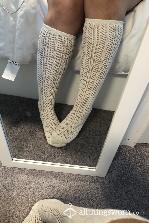 White Knitted Knee-length Socks🤍🤍🤍