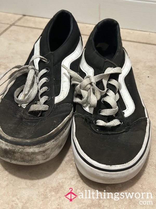 SUPER Smelly Lace-Up Vans!