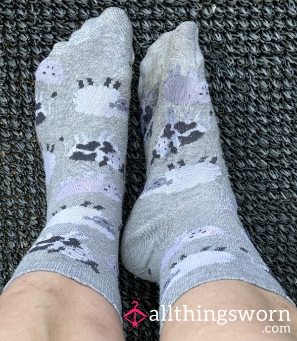 ❣️ Price Reduced- Now Just £7.50 ❣️ One Week Worn Sealed And Ready To Ship ❤️ Super Well-worn Old Grey Animal Print Crew Socks, Cotton Material