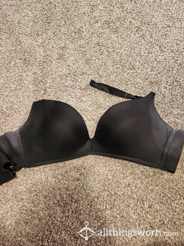 Super Worn Out Broken Black Triple Ds Size Bra