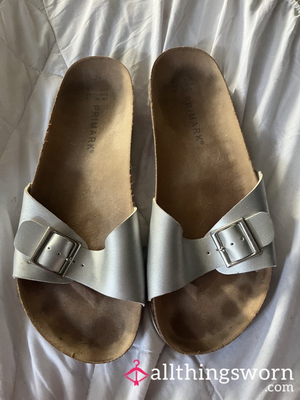 Super Worn Size 6 Sandals