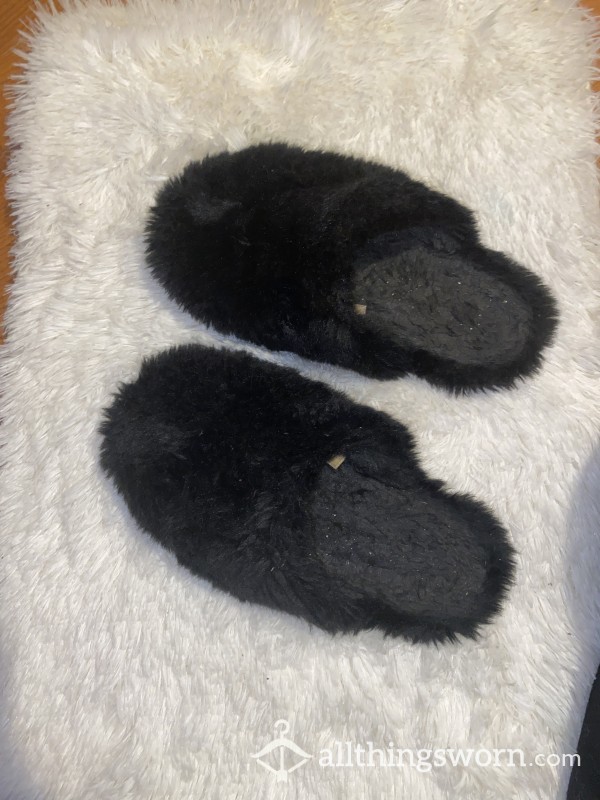 Super Worn Stinky  Slippers🥴🤢