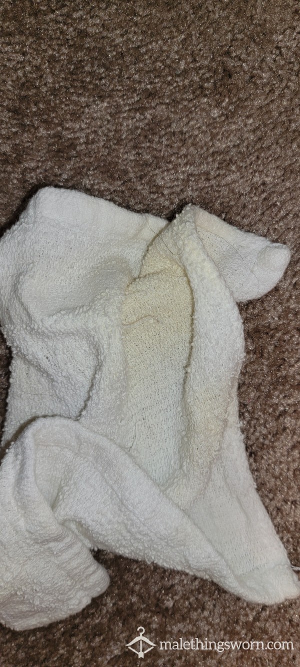 Sweat Rag From The Gym. I Use To While My Face From Workout And My Balls When They Get Sweaty. Also Used It For C*m When I Rubbed One Out After The Gym.